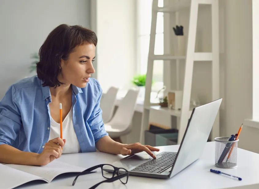 messagerie pour discuter entre cofondateur